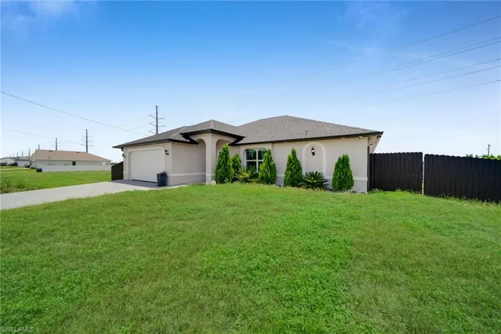 512 Nw 24th Ave, Cape Coral, Florida 33993