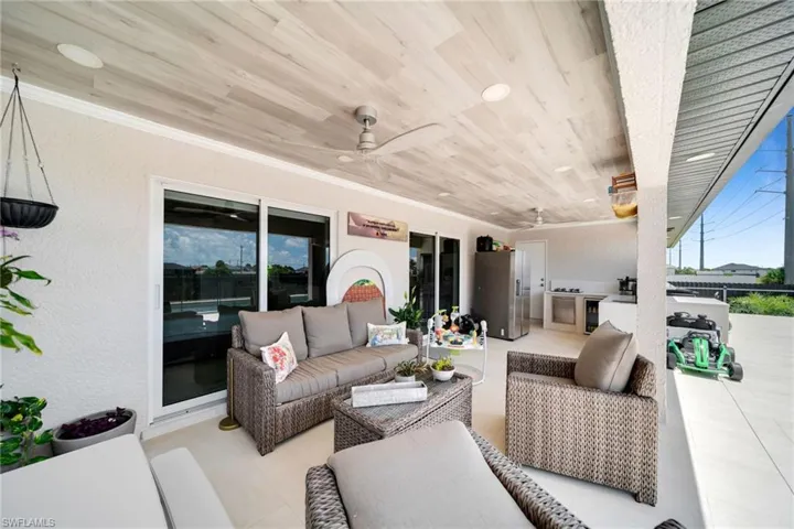 512 Nw 24th Ave, Cape Coral, Florida 33993