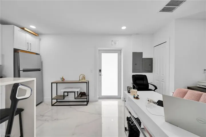 512 Nw 24th Ave, Cape Coral, Florida 33993