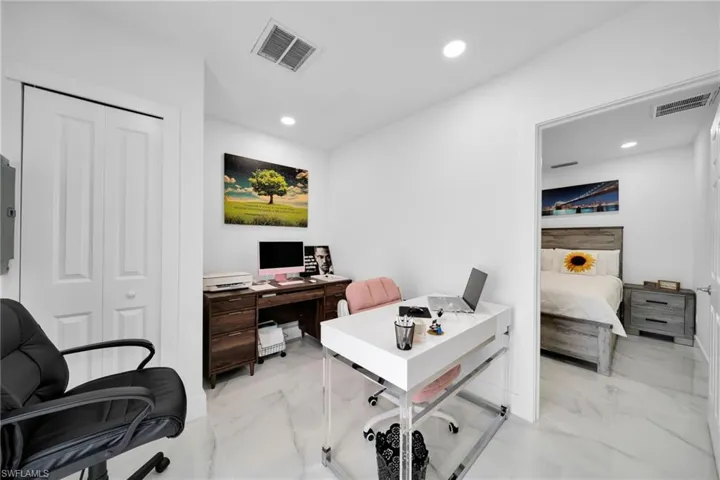 512 Nw 24th Ave, Cape Coral, Florida 33993
