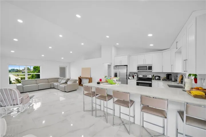 512 Nw 24th Ave, Cape Coral, Florida 33993
