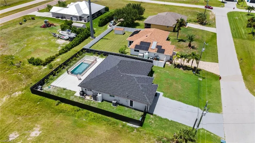 512 Nw 24th Ave, Cape Coral, Florida 33993