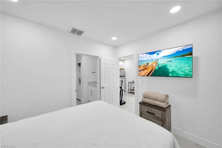 512 Nw 24th Ave, Cape Coral, Florida 33993
