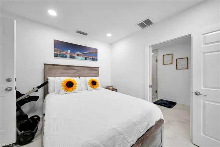 512 Nw 24th Ave, Cape Coral, Florida 33993