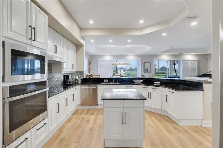 588 Avellino Isles Cir 20101, Naples, Florida 34119