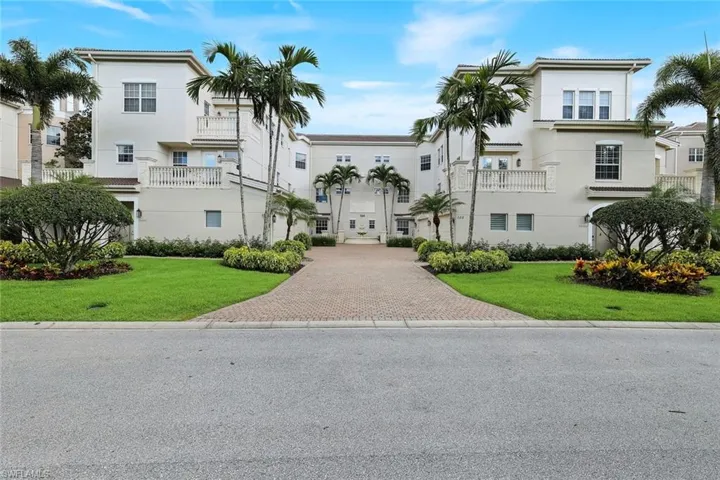 588 Avellino Isles Cir 20101, Naples, Florida 34119