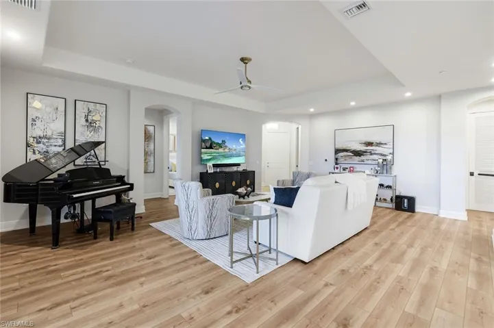 588 Avellino Isles Cir 20101, Naples, Florida 34119