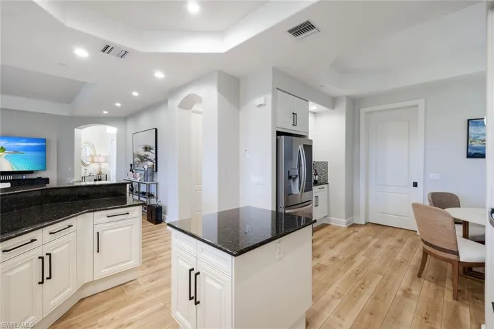588 Avellino Isles Cir 20101, Naples, Florida 34119