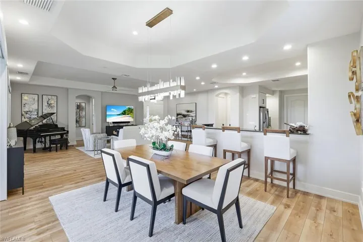 588 Avellino Isles Cir 20101, Naples, Florida 34119