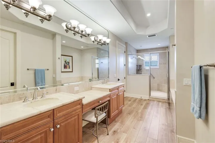 588 Avellino Isles Cir 20101, Naples, Florida 34119