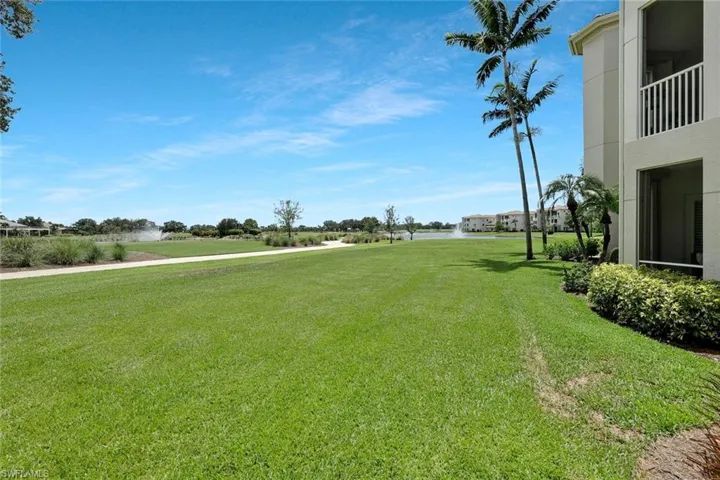 588 Avellino Isles Cir 20101, Naples, Florida 34119