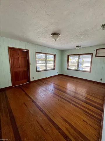 660 sq ft. living area but oh so charming
