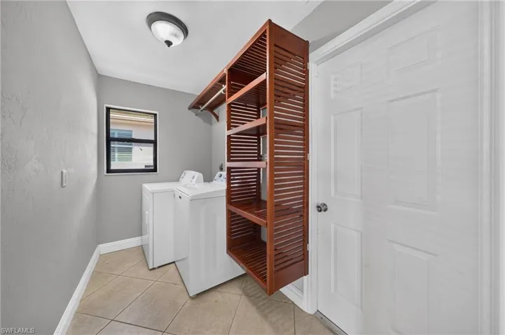 2522 Se 24th Ave, Cape Coral, Florida 33904