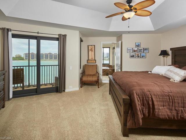 531  La Peninsula  BLVD, Naples, FL 34113