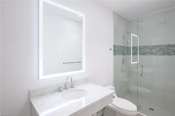 Bath for the guest suite in Surfsedge