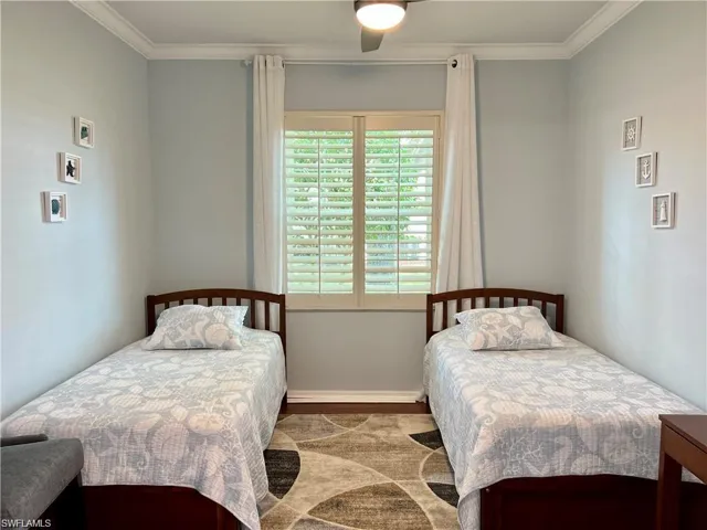 guest bedroom twins.