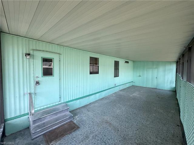 7606  Peyraud  DR, North Fort Myers, FL 33917