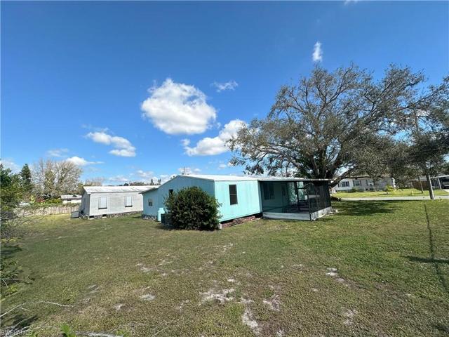 7606  Peyraud  DR, North Fort Myers, FL 33917