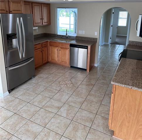 Granite Counter Tops Newer Stainless Steel Appliances