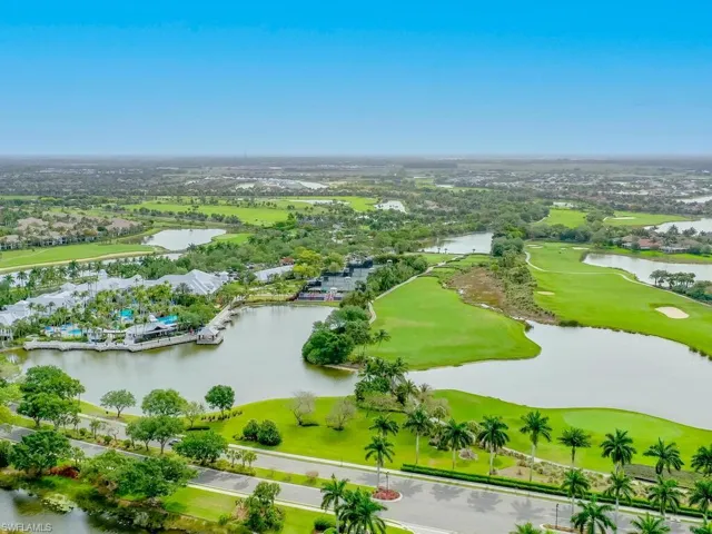 Drone / aerial showing clubhouse and golf course