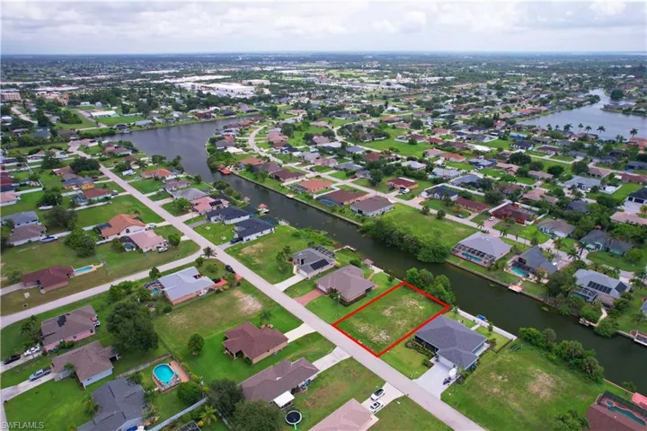 303 Ne 17th Pl, Cape Coral, Florida 33909