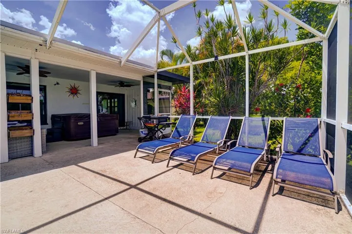 601 SE 23rd  AVE, Cape Coral, FL 33990
