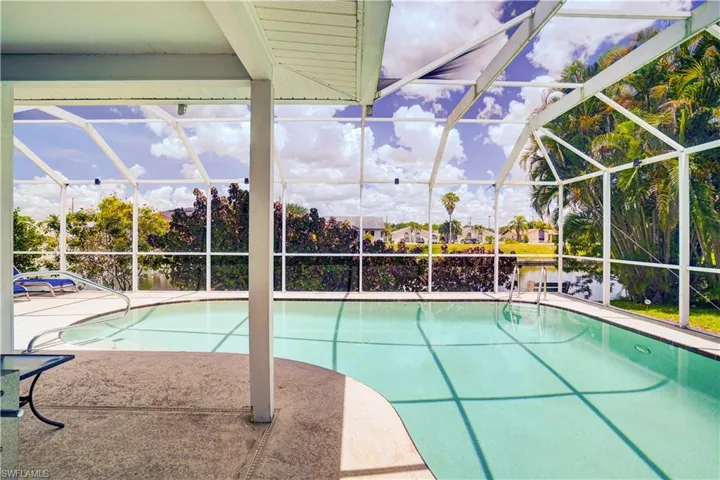 601 SE 23rd  AVE, Cape Coral, FL 33990