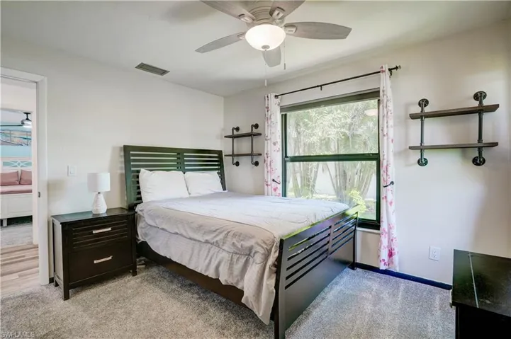 601 SE 23rd  AVE, Cape Coral, FL 33990
