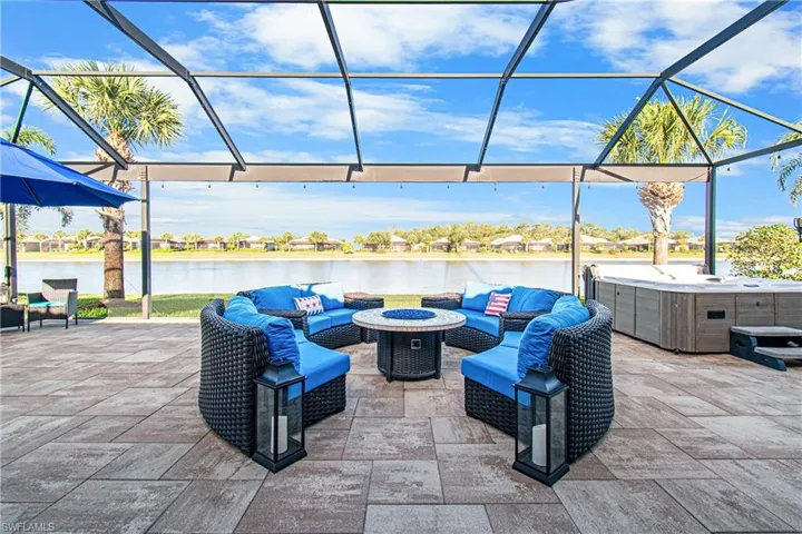 WHAT A VIEW! THIS IS PARADISE! PICTURE WINDOW ON EXTENDED LANAI PLUS LARGE PAVERS & HOT TUB.