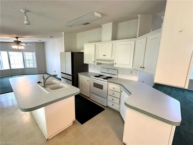 Open Kitchen with Island