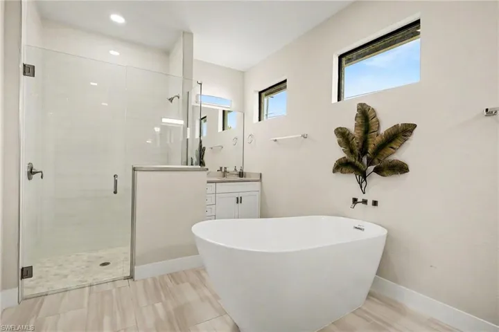 1732 Sw 17th Ave, Cape Coral, Florida 33991