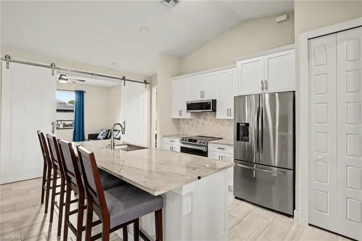 1732 Sw 17th Ave, Cape Coral, Florida 33991