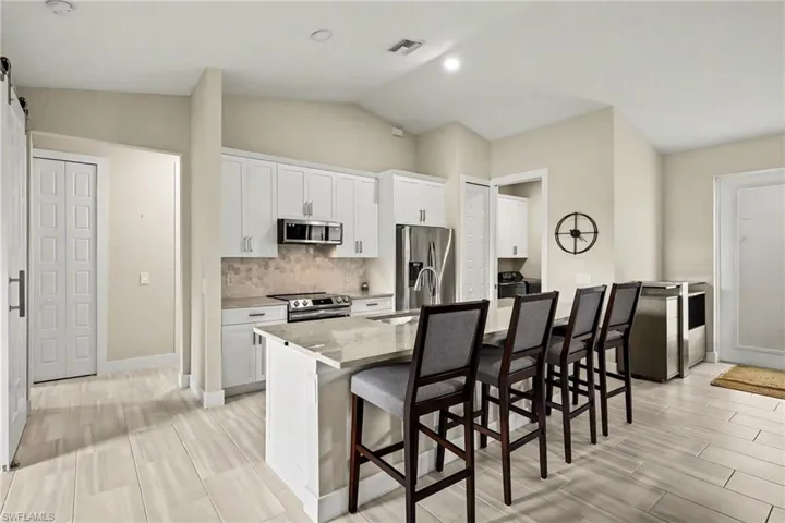 1732 Sw 17th Ave, Cape Coral, Florida 33991