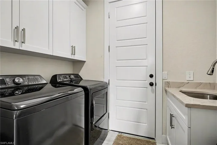 1732 Sw 17th Ave, Cape Coral, Florida 33991