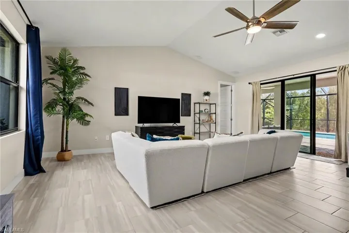 1732 Sw 17th Ave, Cape Coral, Florida 33991