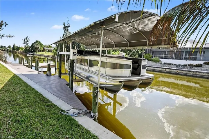 1732 Sw 17th Ave, Cape Coral, Florida 33991