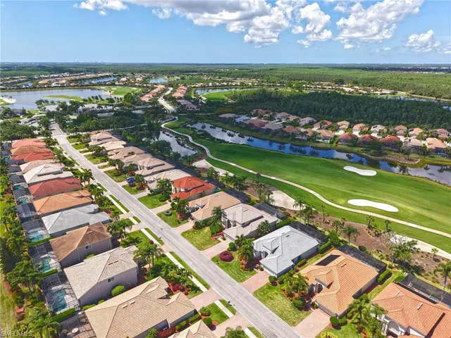9116 Links Dr, Fort Myers, Florida 33913