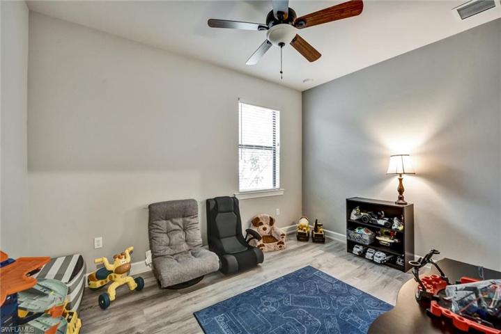 2100 Parson ST, NAPLES FL 34120
