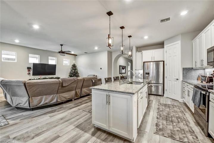 2100 Parson ST, NAPLES FL 34120