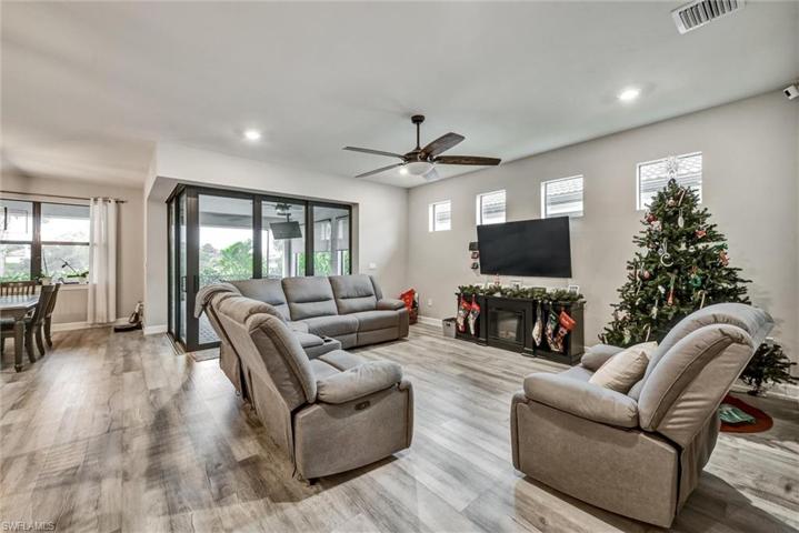 2100 Parson ST, NAPLES FL 34120