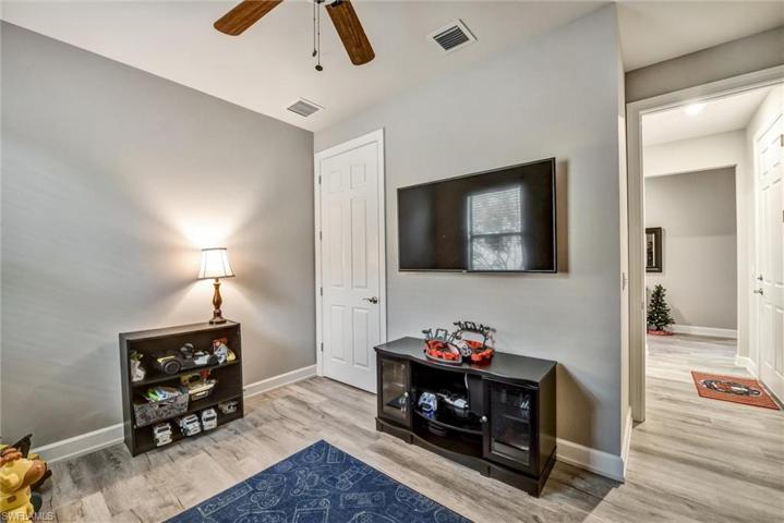 2100 Parson ST, NAPLES FL 34120
