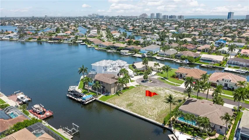 375 Wales Ct, Marco Island, Florida 34145