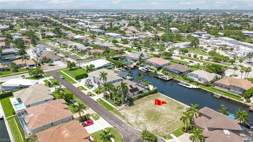 375 Wales Ct, Marco Island, Florida 34145