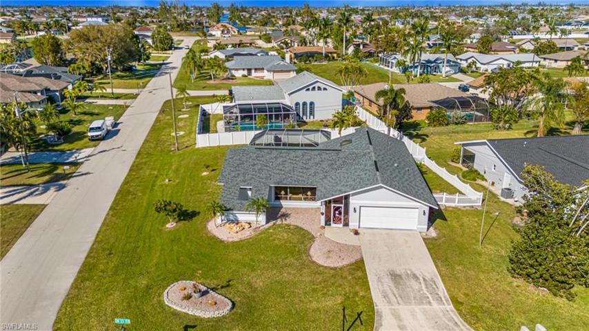 431 SW 33rd TER, CAPE CORAL FL 33914