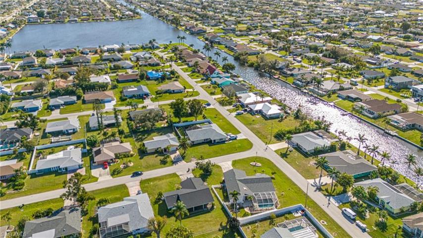 431 SW 33rd TER, CAPE CORAL FL 33914