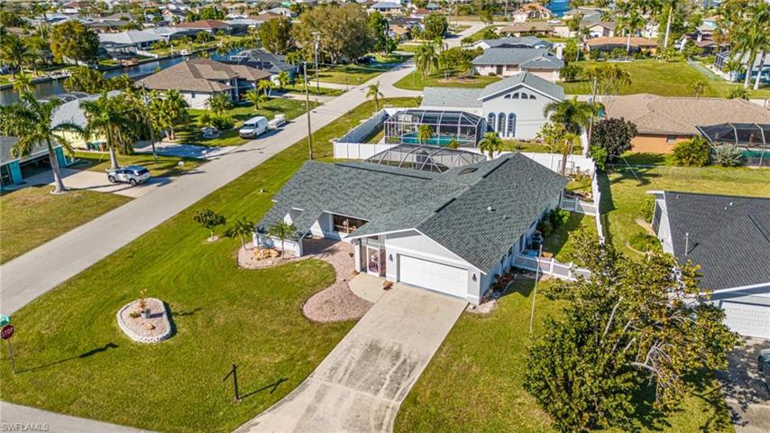 431 SW 33rd TER, CAPE CORAL FL 33914