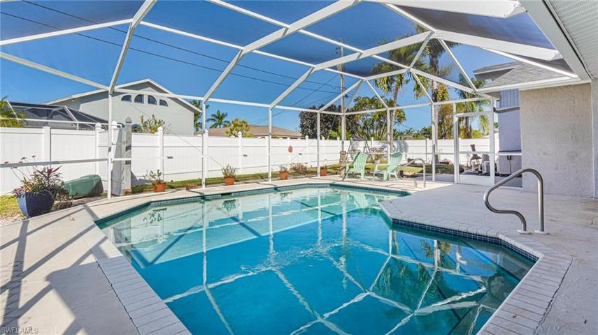 431 SW 33rd TER, CAPE CORAL FL 33914