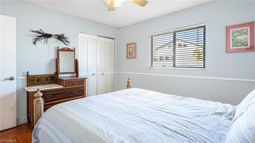 431 SW 33rd TER, CAPE CORAL FL 33914