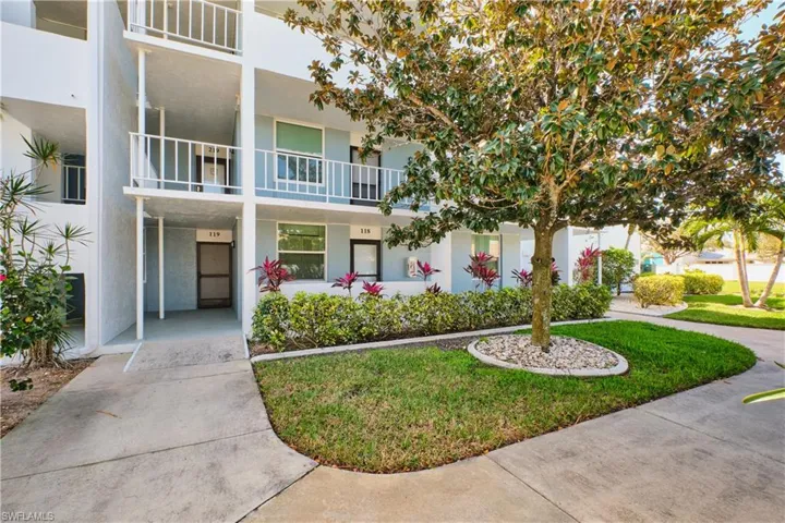 5959  Winkler  RD, Fort Myers, FL 33919