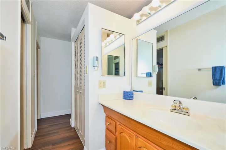 5959  Winkler  RD, Fort Myers, FL 33919